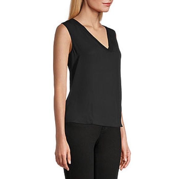 NWT Black Worthington Womens V Neck Sleeveless Tank Top Medium - Picture 1 of 8